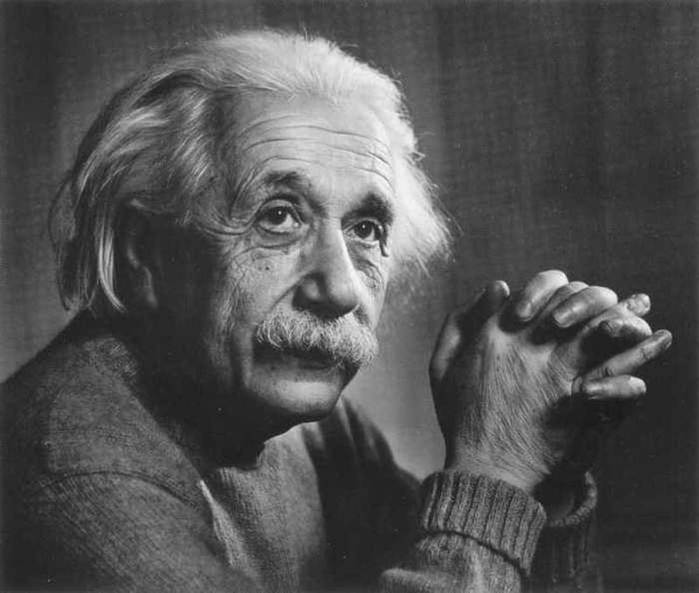 kinopoisk.ru-Albert-Einstein-1820712 (700x593, 39Kb)