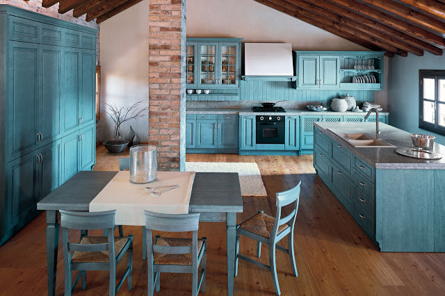 12c11__Eye-Catching-Blue-Classic-Kitchen-Set-Design (640x426, 269Kb)