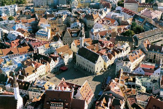 (Estonia) – Welcome to Tallinn City 3 (550x367, 337Kb)