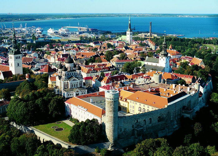 Город-Таллин-Эстония (700x501, 521Kb)