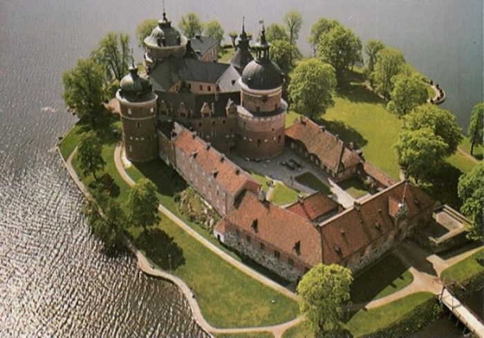 замок Грипсхольм 1 (700x490, 355Kb)