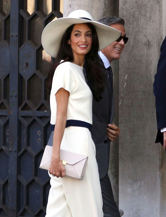 amal-clooney-civil-ceremony-29sept14-02 (536x700, 311Kb)