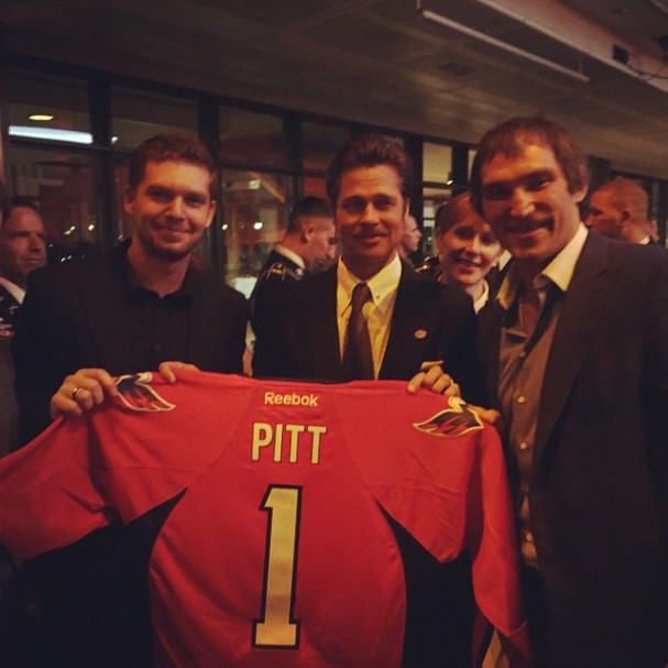 alex-ovechkin-caps-jersey-brad-pitt-607x607 (607x607, 63Kb)