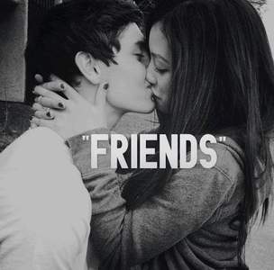 best-friends-bff-black-and-white-boy-Favim.com-1726230 (304x300, 12Kb)