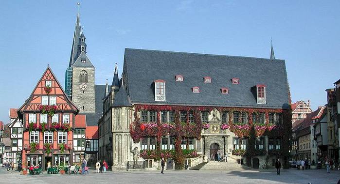 Quedlinburg-market-place-1635 (900x580, 52Kb)