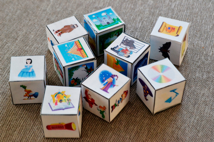 Настольная игра сочинение. Самодельные кубики. Кубики историй в ДОУ. Кубики для сторителлинга в ДОУ. Кубики историй для дошкольников.