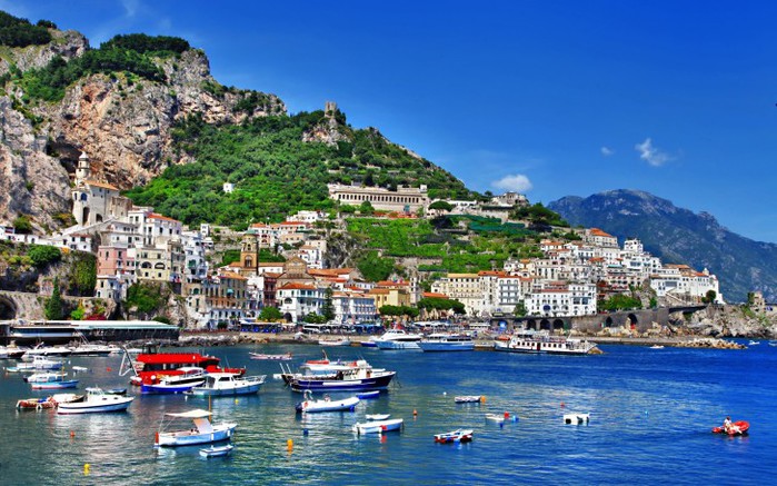 POSITANO-PROVINCIA-DI-SALERNO-AMALFI-ITALY-WALLPAPER-728x455 (900x637, 121Kb)