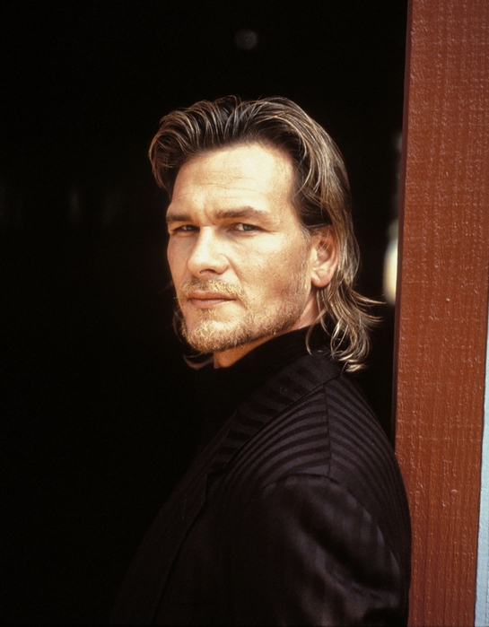 http://img0.liveinternet.ru/images/attach/c/2//67/445/67445408_1291488758_kinopoiskruPatrickSwayze1178125.jpg