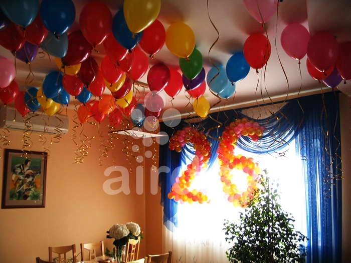День рождения запомнится надолго, если так украсить комнату! Всё для праздничного настроя.