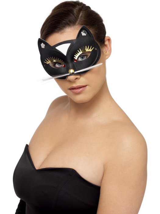Как сделать маску женщины кошки своими руками?