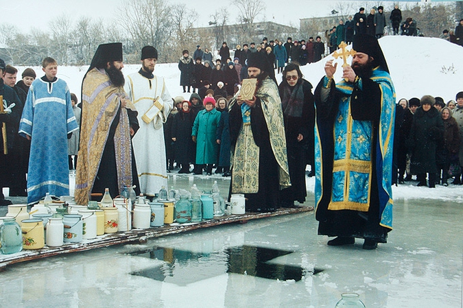 Чем отличается крещенская вода от богоявленской