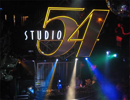 http://img0.liveinternet.ru/images/attach/c/2/72/619/72619165_studio54_nightclub.jpg