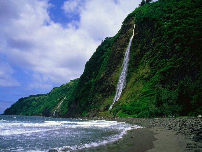 3935767_Kaluahine_Waterfall_Waipio_Valley_Hamakua_Coast_Hawaii (700x525, 310Kb)