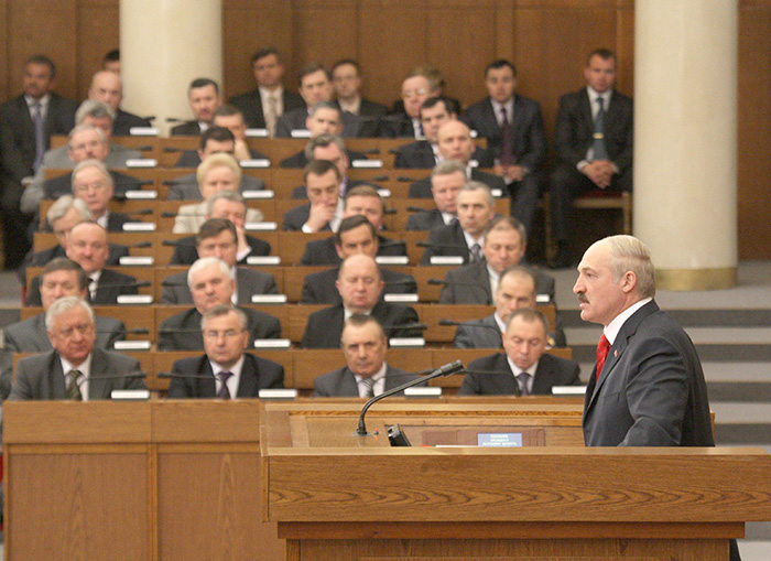 3521405_lukashenko_190561_05 (700x509, 185Kb)