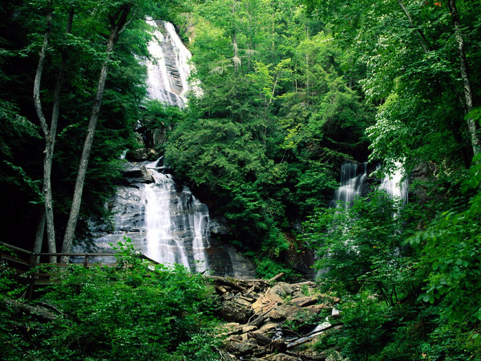 Anna Ruby Falls, Chattahoochee National Forest,  (700x525, 247Kb)