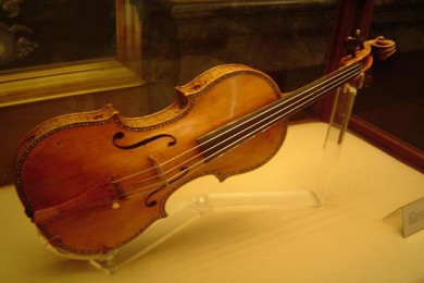 3518263_stradivari_390x260 (390x260, 22Kb)