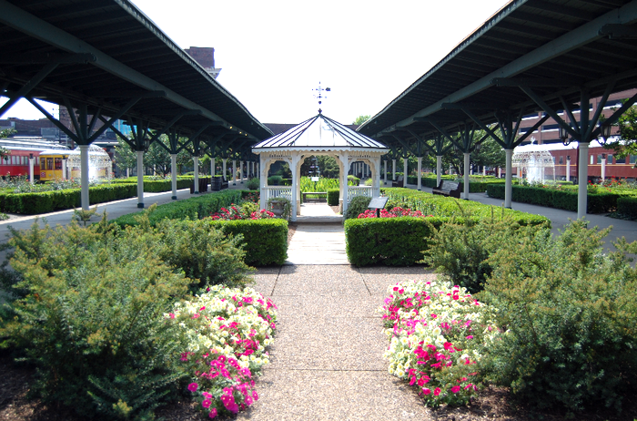 FormalGardens.JPG ( JPEG, 3008x2000 ) -  (28%) (700x462, 712Kb)