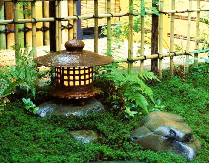 3165375_japanesegardenlamplighting (700x546, 190Kb)