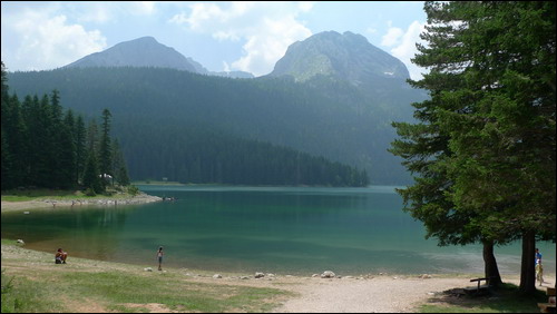 cherno_jezero1 (500x282, 57Kb)