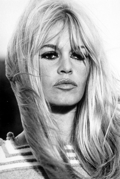 kinopoisk.ru-Brigitte-Bardot-738583 (468x700, 93Kb)