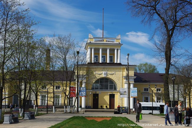 Луга фотографии города