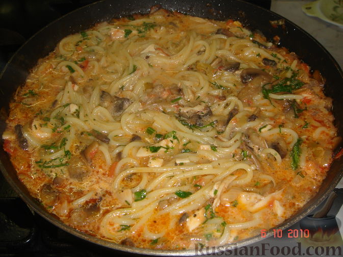 74110349_large_pasta_s_gribami (473x304, 80Kb)