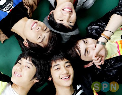 http://img0.liveinternet.ru/images/attach/c/2/74/72/74072570_shinee.jpg