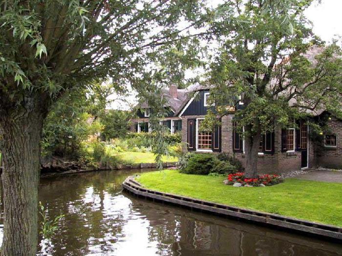 Giethoorn_around_the_world (3) (700x525, 98Kb)