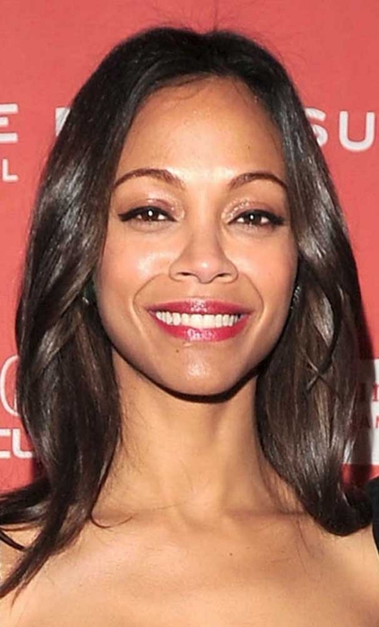 zoe-saldana-bradley-cooper-the-words-premiere-03 (423x700, 176Kb)