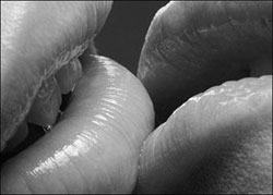 lips_in_kiss (250x179, 12Kb)