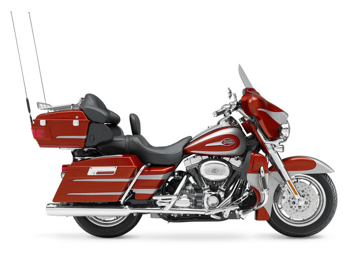 Harley_Davidson_CVO_Ultra_Classic_El_pic_59828 (700x525, 75Kb)