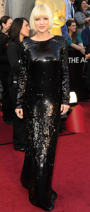 anna-faris-oscars-2012-red-carpet-03 (297x700, 69Kb)