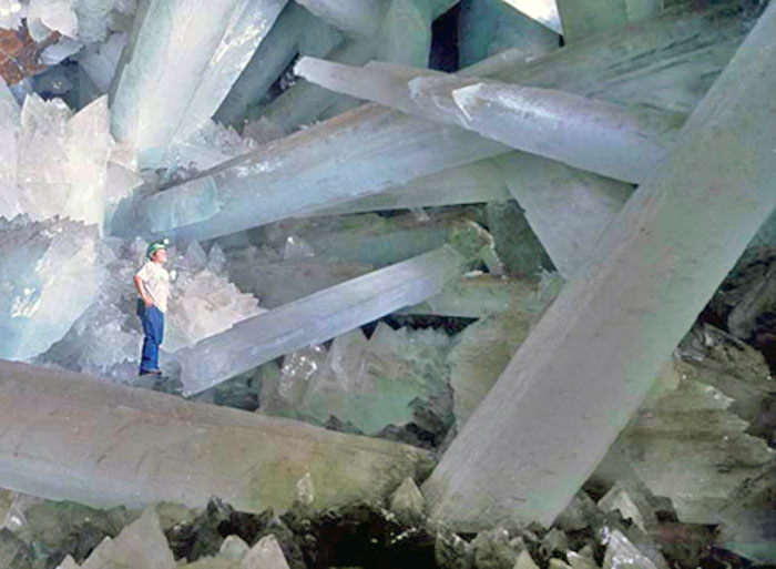 crystal-cave-1 (700x513, 89Kb)