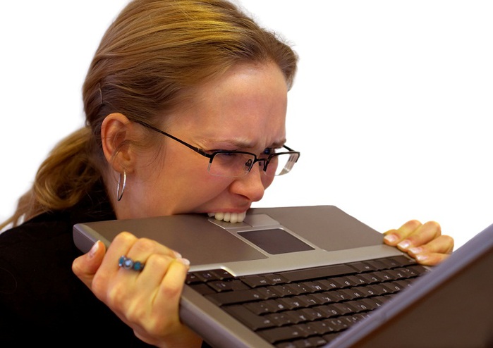 bigstockphoto_frustrated_young_woman__500338_yugx3 (700x494, 71Kb)