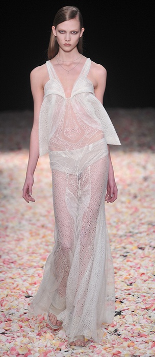 Givenchy Haute Couture Spring Summer 2009 (304x700, 89Kb)