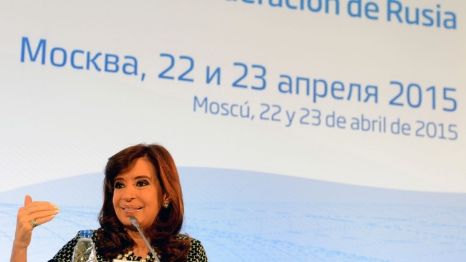 6760_cristina_fernandez_de_kirchner_en_el_foro_de_empresarios_en_moscu-678-381 (678x381, 99Kb)