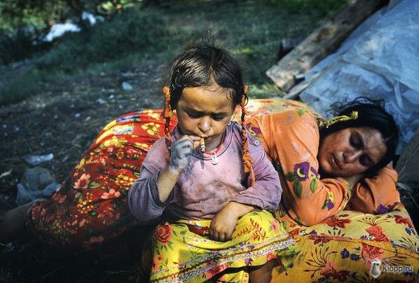 1222790664_gypsies_03 (598x404, 68Kb)