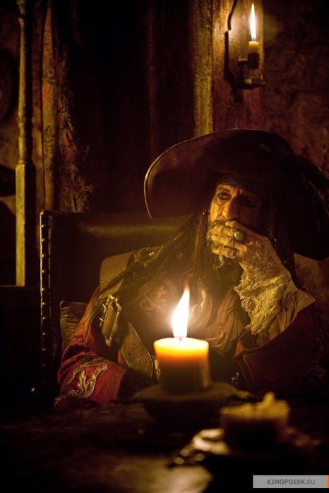 kinopoisk.ru-Pirates-of-the-Caribbean_3A-On-Stranger-Tides-1581969 (466x700, 65Kb)