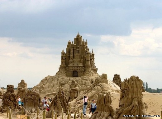 1220314855_best-sand-sculptures11 (520x383, 40Kb)