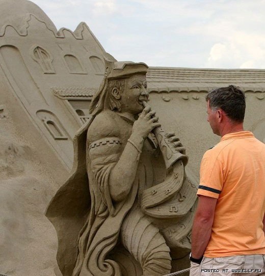 1220315071_best-sand-sculptures34 (520x543, 60Kb)