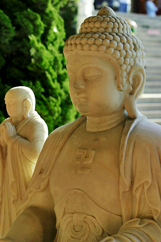 4197026_Buddha_image__stone__with_disciple (320x480, 58Kb)