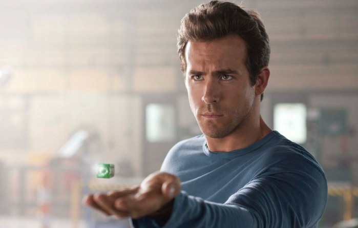 kinopoisk.ru-Green-Lantern-1400121 (700x445, 46Kb)
