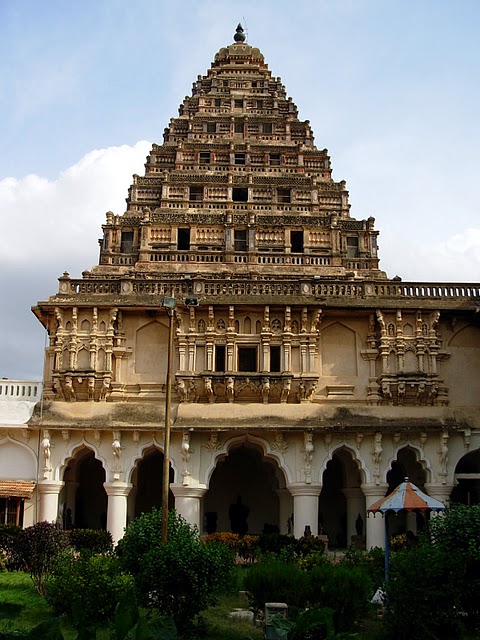 Armoury Tower, Thajavur Palace (480x640, 90Kb)