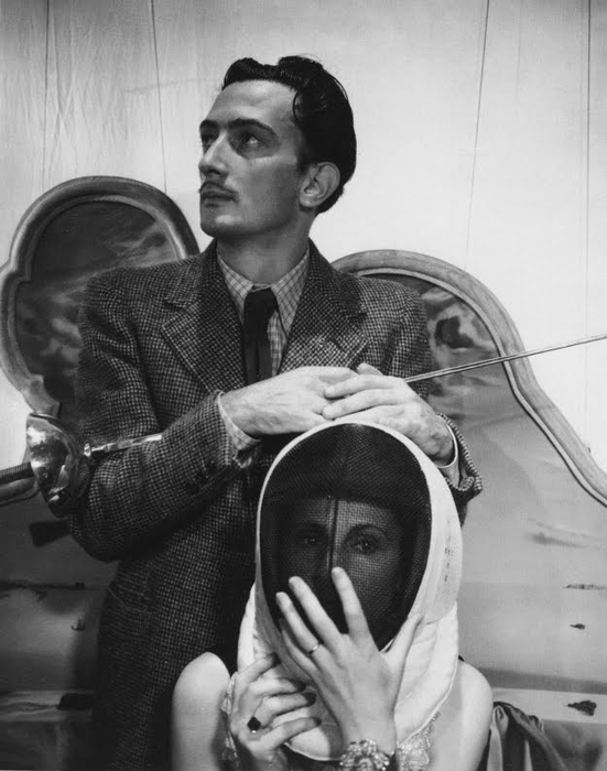 Cecil Beaton - Dali et Gala, 1936 ak (551x700, 204Kb)