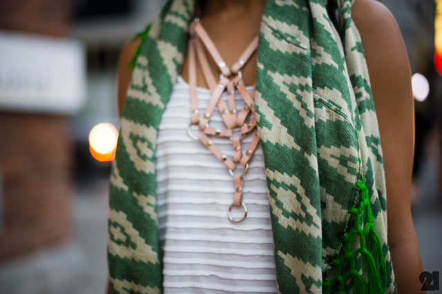 3838548_Le_21e_me_Arrondissement_Linette_Torres_Bra_Fitting_New_York_Street_Style_Fashion_Blog_3 (640x426, 56Kb)