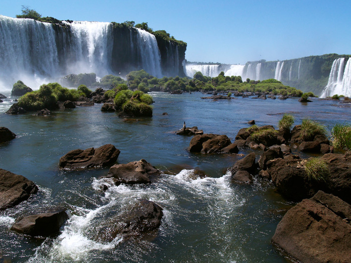 the-most-beautiful-falls-iguazu-falls (700x525, 170Kb)
