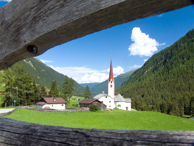 All sizes  Tirol - Iglesia de St.Sigmund  Flickr - Photo Sharing! (650x490, 727Kb)