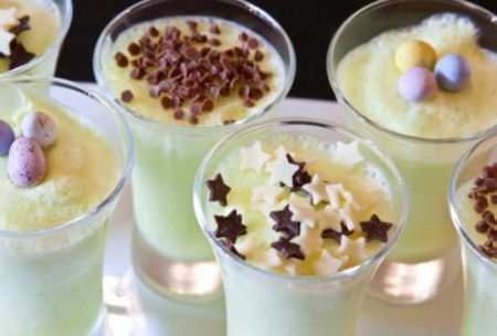 mousse-di-cioccolato-bianco-con-rhum-e-more (450x304, 23Kb)