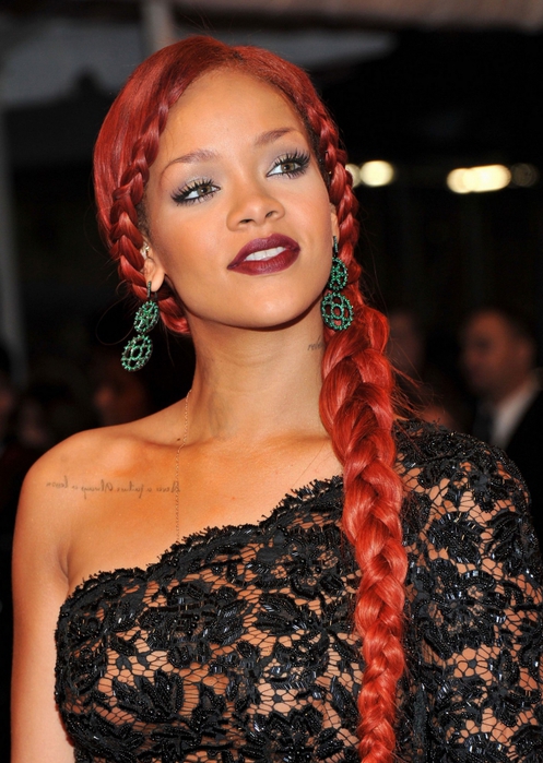 1534708_443380233_Rihanna_19 (497x700, 285Kb)