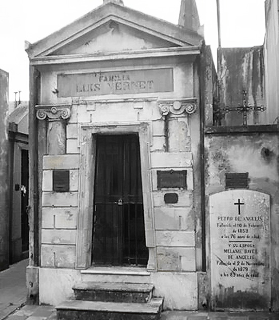 Tumba de Luis Vernet - Cementerio Recoleta (550x630, 111Kb)